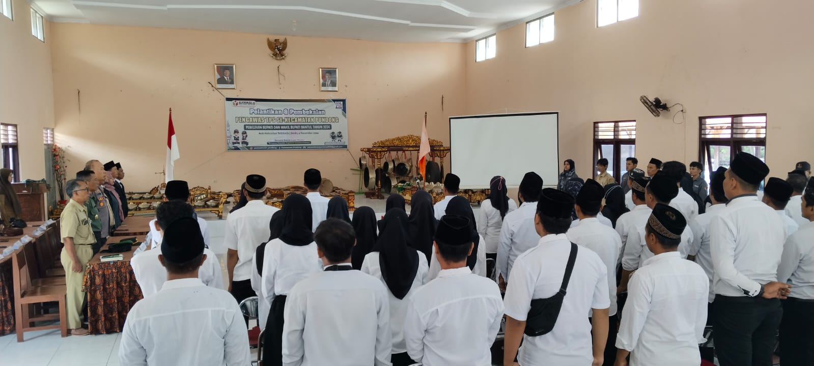 Pelantikan Pengawas TPS Pada Pemilihan Bupati dan Wakil Bupati Bantul Tahun 2024.