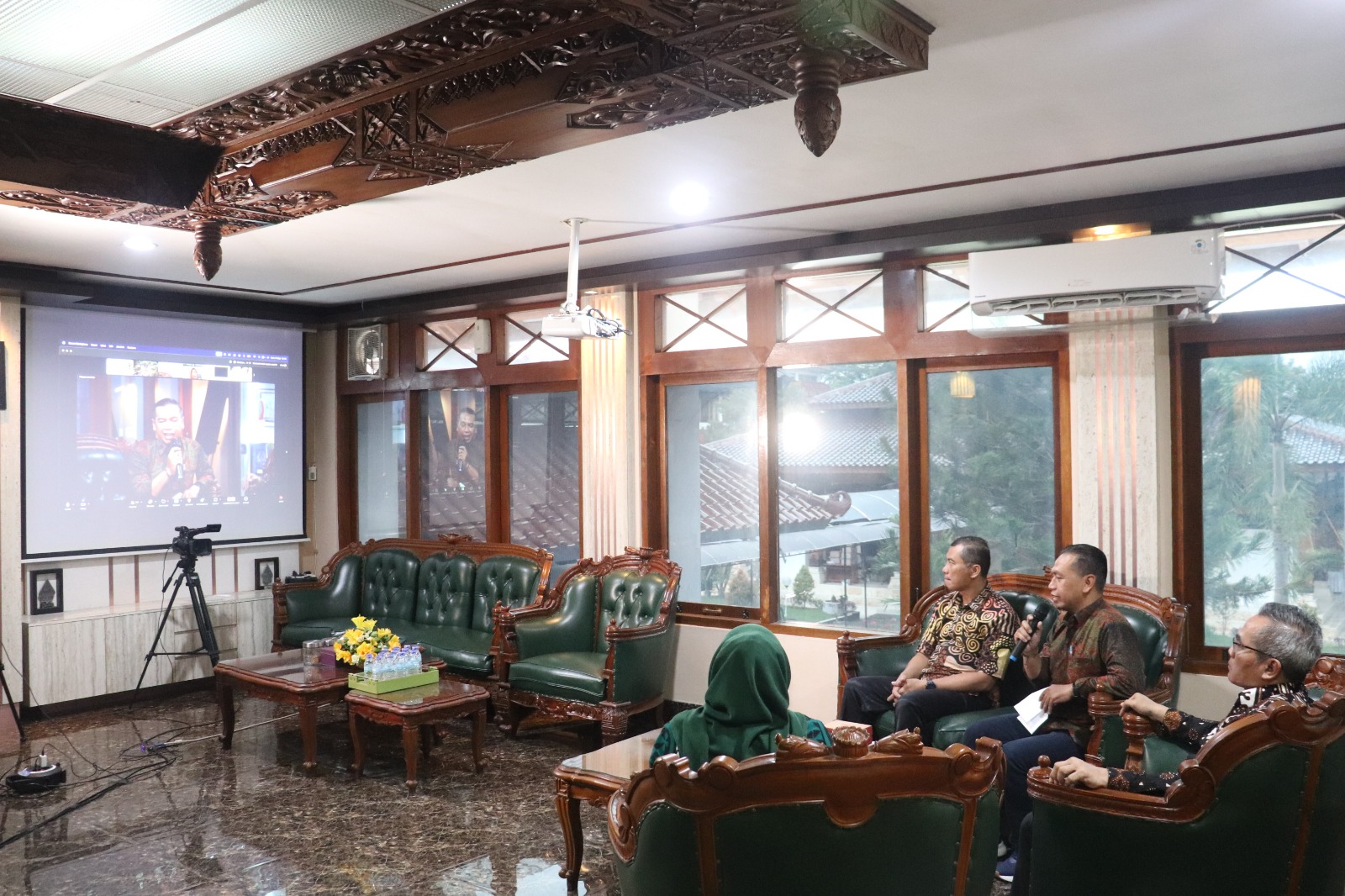 Ketua Bawaslu Bantul menjadi Pembicara Dalam Acara Webinar Nasional Launching Bantul Pinter