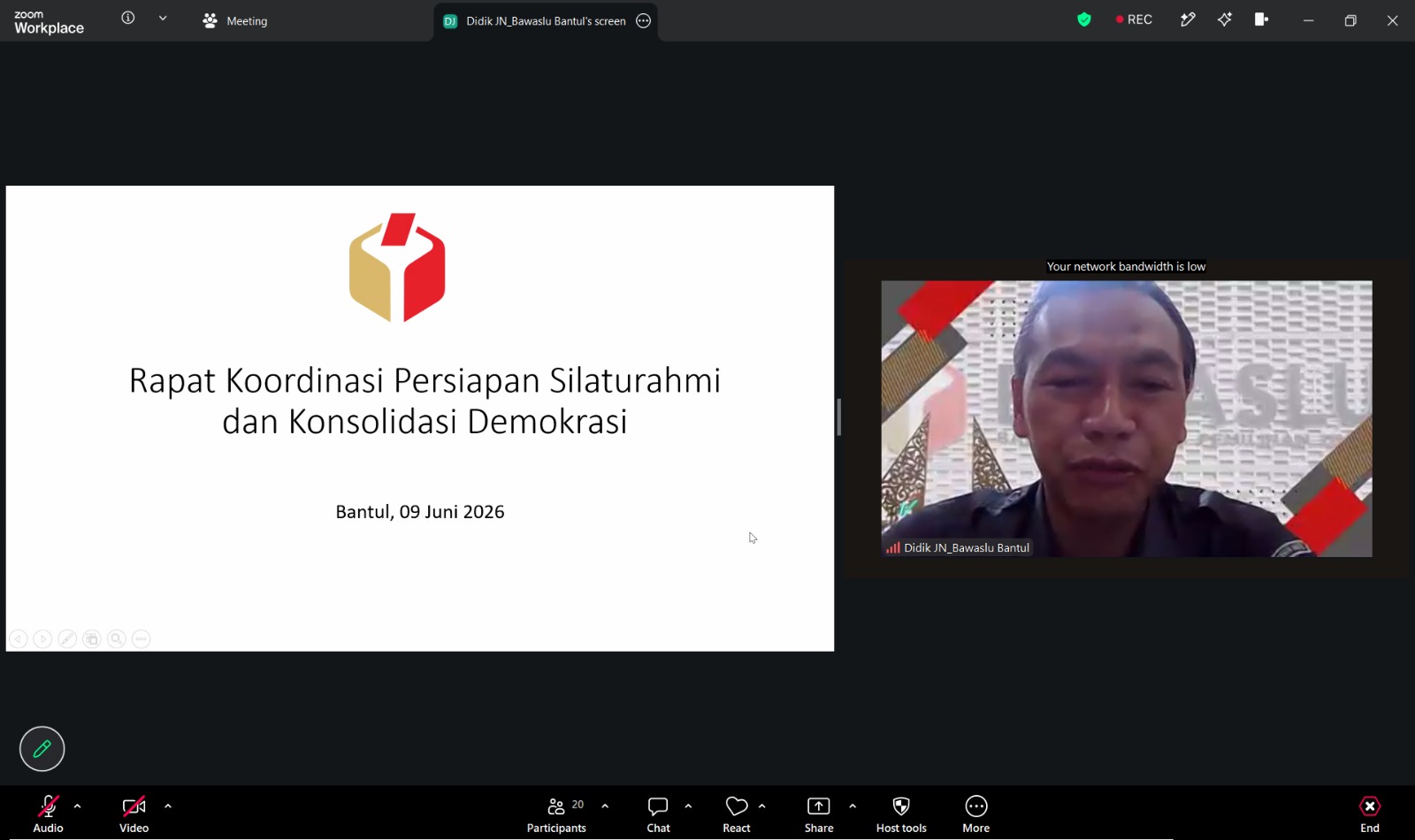 Kegiatan dilaksanakan secara daring melalui zoom meeting