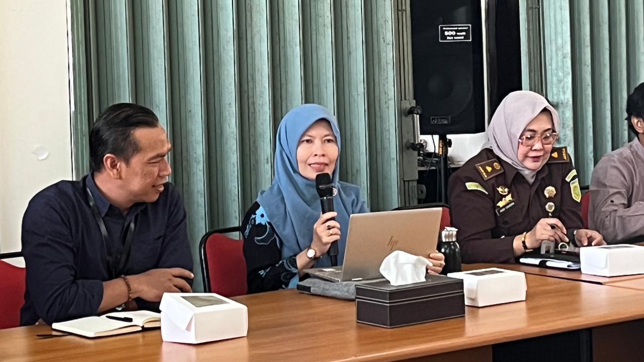 Foto Kegiatan Peningkatan Kapasitas Melalui Kajian Hukum