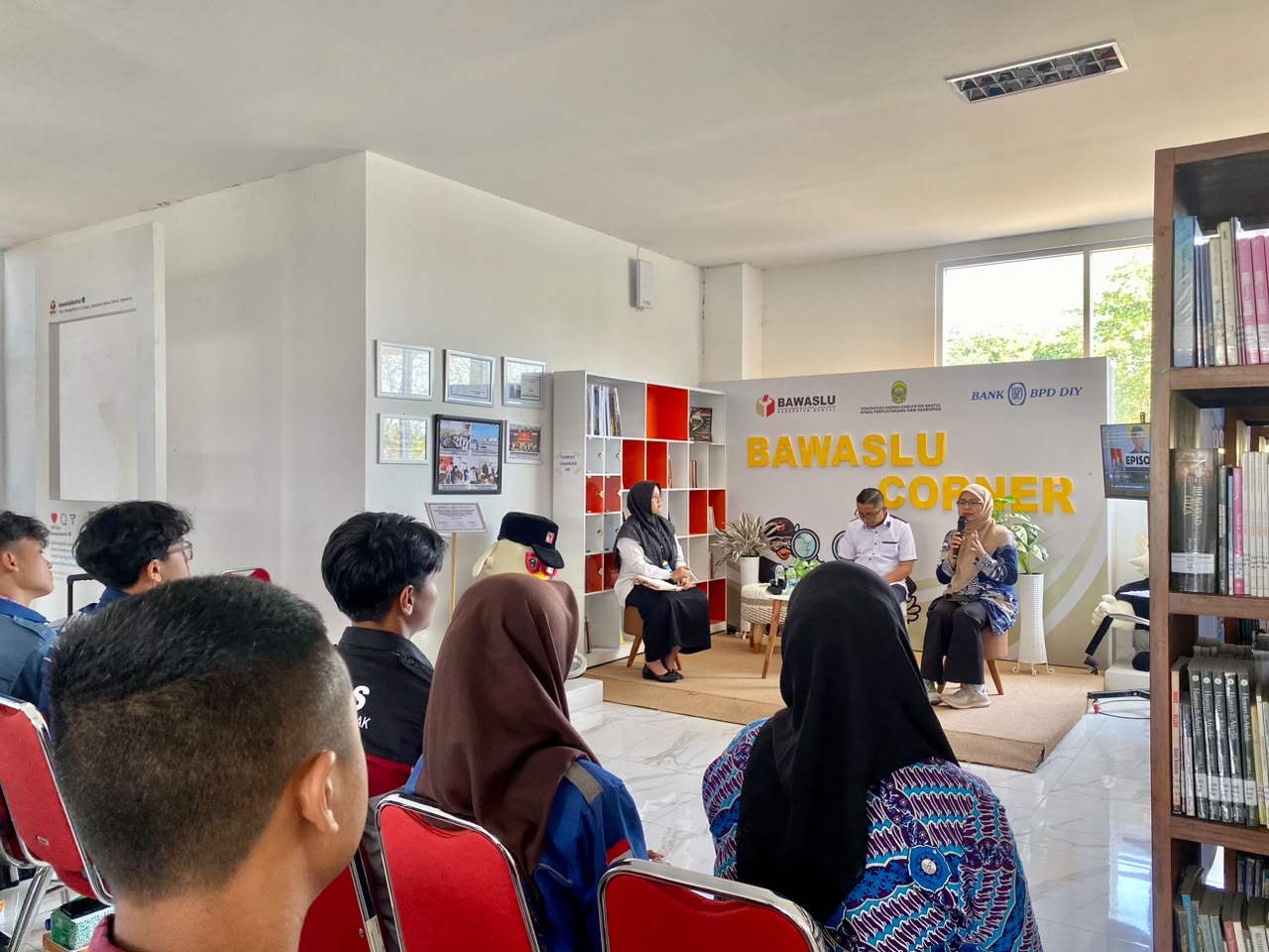 Talkshow literasi digelar di Bawaslu Coner Gedung Lantai II Perpustakaan Daerah Bantul