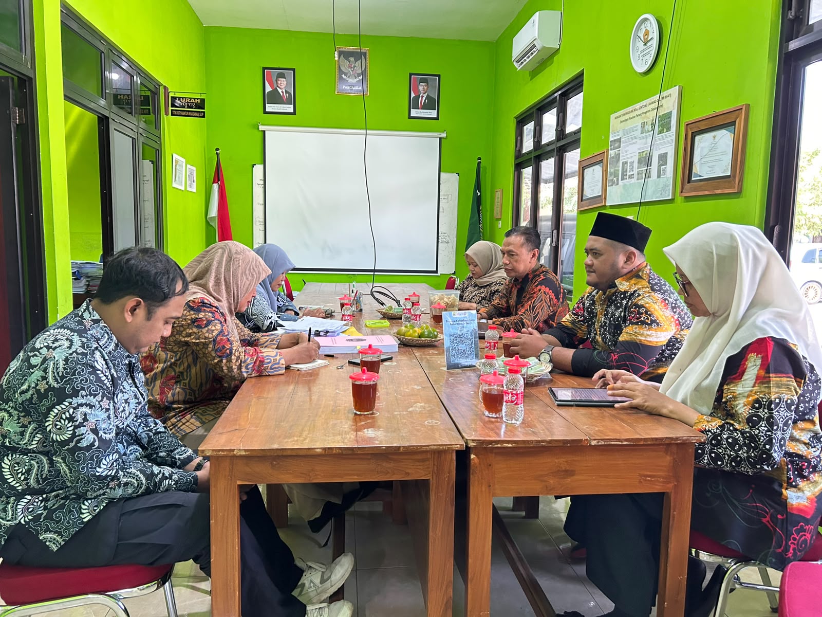 Kunjungan ini menjadi ruang untuk membangun komunikasi sekaligus menguatkan kembali komitmen bersama agar pelaksanaan Pilur di Sriharjo berlangsung bersih, jujur, dan bebas dari politik uang
