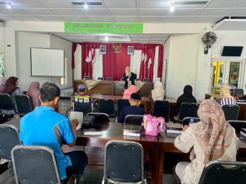 Bawaslu Kabupaten Bantul melaksanakan sosialisasi penguatan pemahaman politik dan demokrasi bagi komunitas disabilitas yang tergabung dalam Sasana Inklusi & Gerakan Advokasi Difabel (SIGAB), Sabtu (26/9/2026)