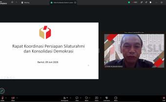 Kegiatan dilaksanakan secara daring melalui zoom meeting