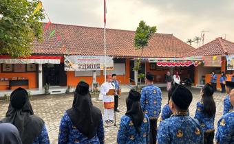Pelaksanaan upacara HUT RI ke-81 digelar di halaman kantor Bawaslu Bantul